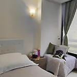 Visconti Apartment. * Roma