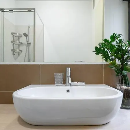 Visconti Apartment. شقة