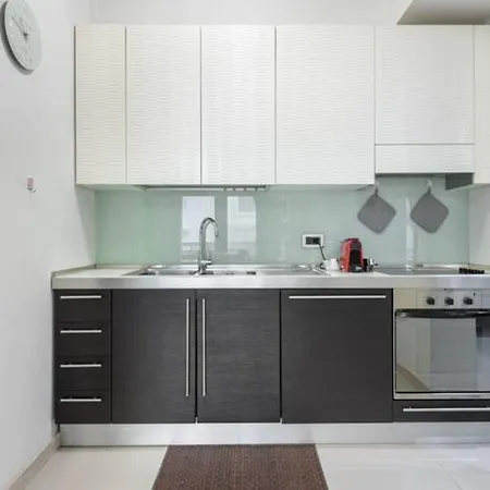 Visconti Apartment. * روما