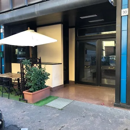 Visconti Apartment. شقة