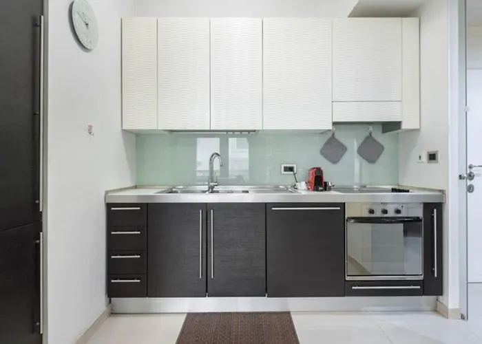 Visconti Apartment. * Roma